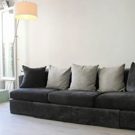 Appartamento 60 M With Terrace Near Train Stations *