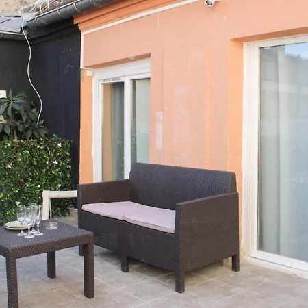 60 M With Terrace Near Train Stations * Parigi
